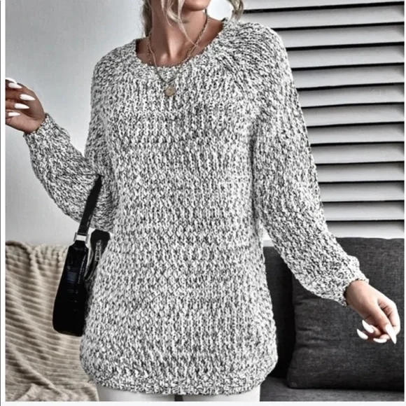 Gorgeous Grey Long Sleeve Sweater with Black Bow Cutout Detail - Picture 4 of 5